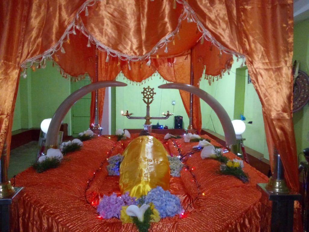 ஹக்கலை ஶ்ரீ சங்ககிரி விகாரையின் பிரதமை பிக்கு பூஜ்ய பிபிலே குணானந்தாபிதான நாயக்க ஹிமிபானான் வஹன்சே அவர்கள் இறைஞானபதம் எய்தியுள்ளார்