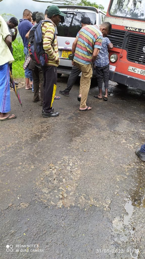 மஸ்கெலியா நோட்டன் நெடுஞ்சாலையில் வாகன விபத்து.