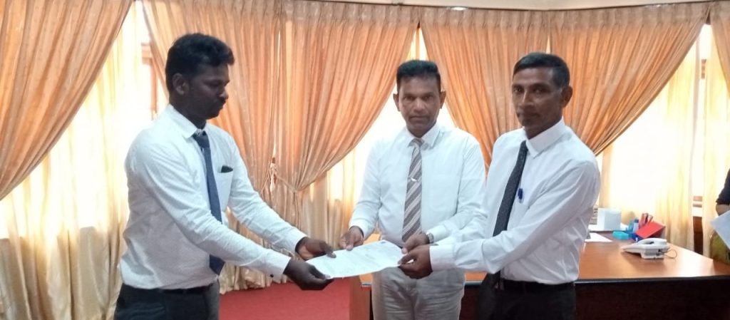 நு/ ஹோல்புறூக் ஆரம்ப பிரிவு பாடசாலையின் அதிபராக திரு .அருணாச்சலம் ஜயசுந்தரம்