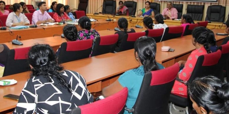 பெண்கள் பாதுகாப்பு மற்றும் பாதிக்கப்பட்ட பெண்களுக்கு அவசரகால நிவாரணம் வழங்கும் திட்டம் தொடர்பான கலந்துரையாடல்.