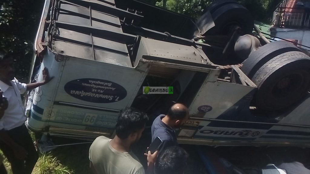 பதுளையில் பஸ் விபத்து – 25 பேர் படுகாயம்
