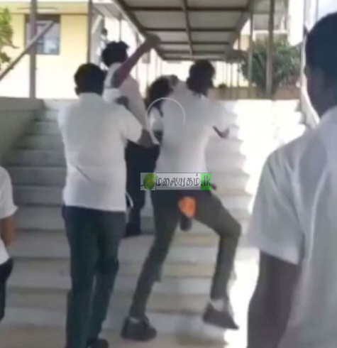 பதுளை பிரபல பாடசாலைகள் இரண்டின் மாணவர்களுக்கு இடையே மோதல்; இருவர் வைத்தியசாலையில் அனுமதி.