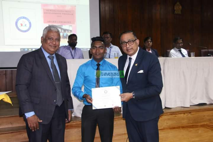 நிலையான சுற்றுலா அபிவிருத்தி தொடர்பான பாடநெறியை பூர்த்தி செய்த நுவரெலியா இளைஞர்களுக்கான சான்றிதழ்கள் வழங்கும் நிகழ்வு.