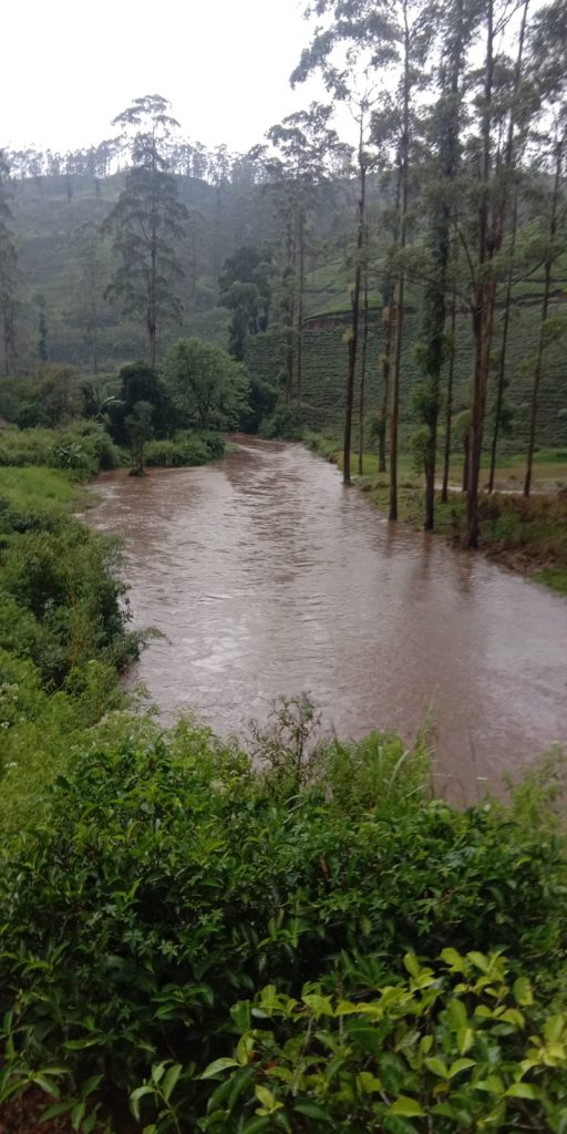 மத்திய மலைநாட்டில் கனத்த மழை; சாரதிகளுக்கு விடுக்கப்பட்ட எச்சரிக்கை!