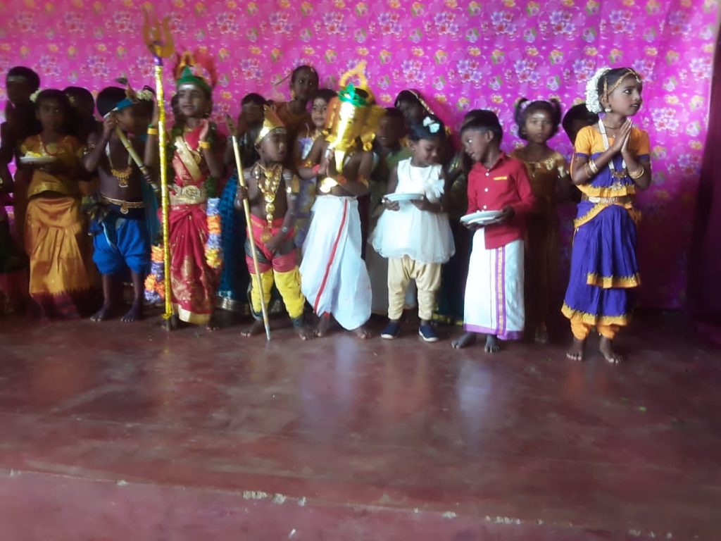 துர்க்கையம்மன் அறக்கட்டளையினால் மாத்தளை செல்கம பாடசாலையில் இடம்பெற்ற வாணிவிழா