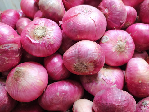 பாவனைக்கு உதவாத ஒரு தொகை பெரிய வெங்காயம் மீட்பு.