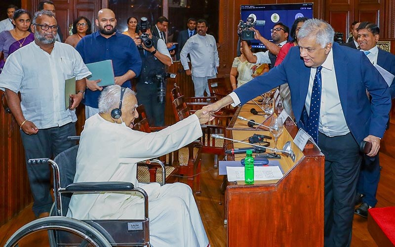 ஜனாதிபதிக்கும், வடக்கு கிழக்கு தமிழ் எம்.பிக்களுக்கும் இடையில் சந்திப்பு