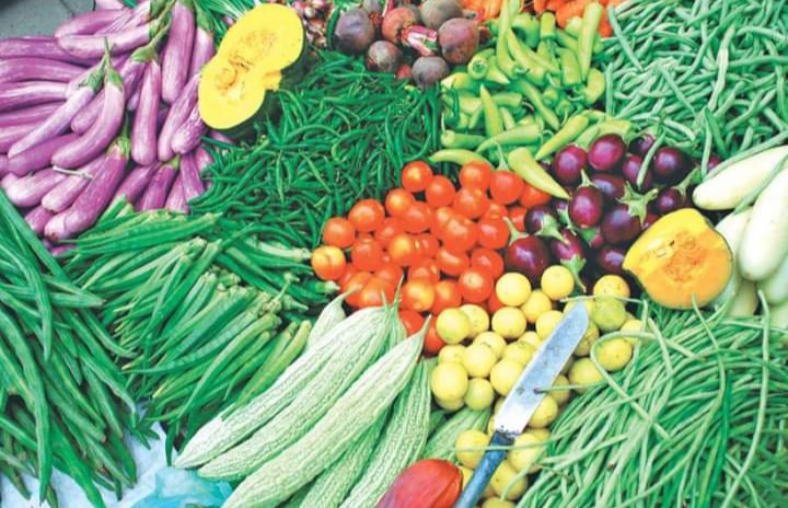மத்திய மலைநாட்டில் தொடர் மழையால் மரக்கறி வகைகள் அதிகளவில் விலை உயர்வடைந்துள்ளது.