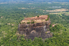 சிகிரியா/தம்புள்ளை மற்றும் திருகோணமலையை சுற்றுலா வலயங்களாக அபிவிருத்தி செய்யும் திட்டம் மீண்டும் ஆரம்பிக்கப்பட்டுள்ளது…