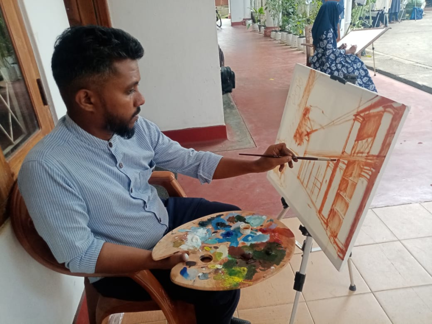 கிழக்குப் பல்கலைக்கழக மாணவர்கள் மட்டக்களப்பு ஒல்லாந்தர் கோட்டையின் காட்சிகளை ஓவியமாக வரையும் நிகழ்வு