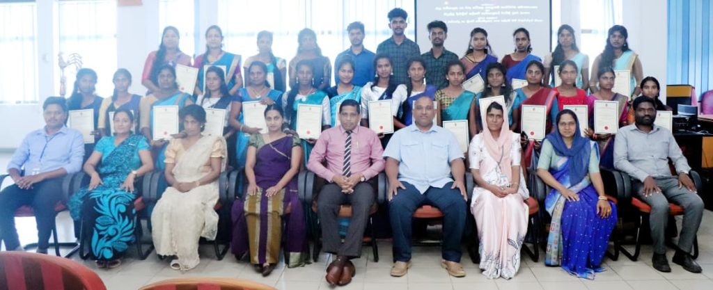 பதுளை மாவட்ட இளைஞர் யுவதிகளின் கணினி மற்றும் தகவல் தொழில்நுட்ப அறிவினை மேம்படுத்த விஷேட பயிற்சி வகுப்புகள்.