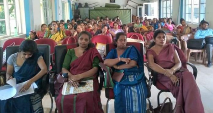 எரிசக்தி நெருக்கடியை சமாளிக்க மாற்றுத்திட்டம் தொடர்பிலான பயிற்சித்திட்டம் கொத்மலை அரசாங்க அதிகாரிகளுக்கு வழங்கப்பட்டது.