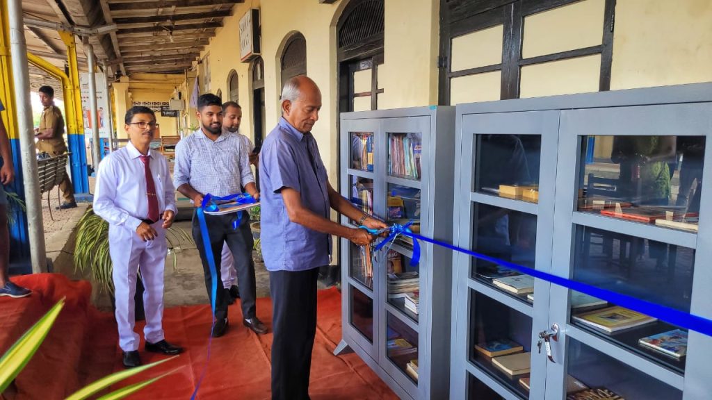 வவுனியா புகையிரத நிலையத்தில் நூலக வசதி மற்றும் சுத்திகரிக்கப்பட்ட குடிநீர் வசதிகள்!