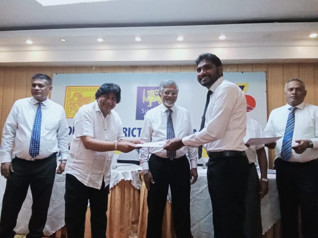 இலங்கை கிரிக்கெட் கட்டுப்பாட்டு சபையினால் நடாத்தப்பட்ட நடுவருக்கான போட்டி பரிட்சையில் சித்தியடைந்த மலையகத்தை சேர்ந்த இருவர்