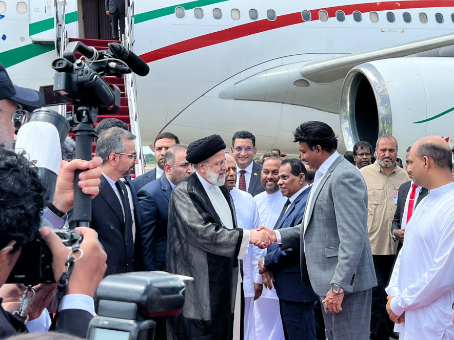 ஈரான் ஜனாதிபதி இப்ராஹிம் ரைசி மத்தளை விமான நிலையத்தில் வரவேற்கப்பட்டார்.