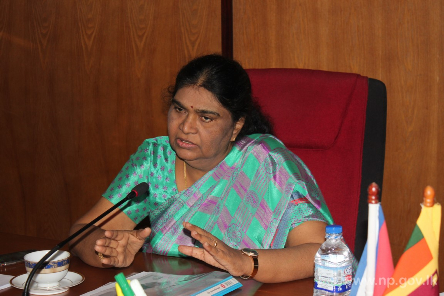 உள்ளூர் எழுத்தாளர்களை ஊக்குவிப்பதைப் போல, கலைகளையும் வளர்க்க நடவடிக்கை எடுக்க வேண்டும்