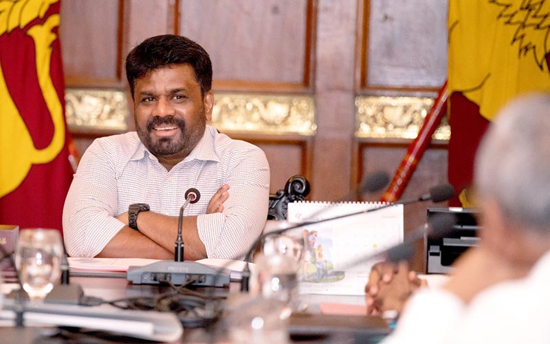 வீதி அபிவிருத்தி வேலைத்திட்டங்களை ஒழுங்குபடுத்தல் மற்றும் பெருந்தெருக்கள் அபிவிருத்தி திட்டங்களை துரிதப்படுத்தல் குறித்து ஜனாதிபதி பணிப்பு