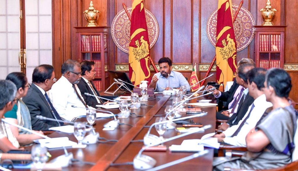 நாட்டின் நிதிக் கட்டமைப்பை பலப்படுத்தி, செயல்திறன் மிக்கதாக மாற்றத் தேவையான நடவடிக்கைகளை எடுக்குமாறு ஜனாதிபதி அறிவுறுத்தல்