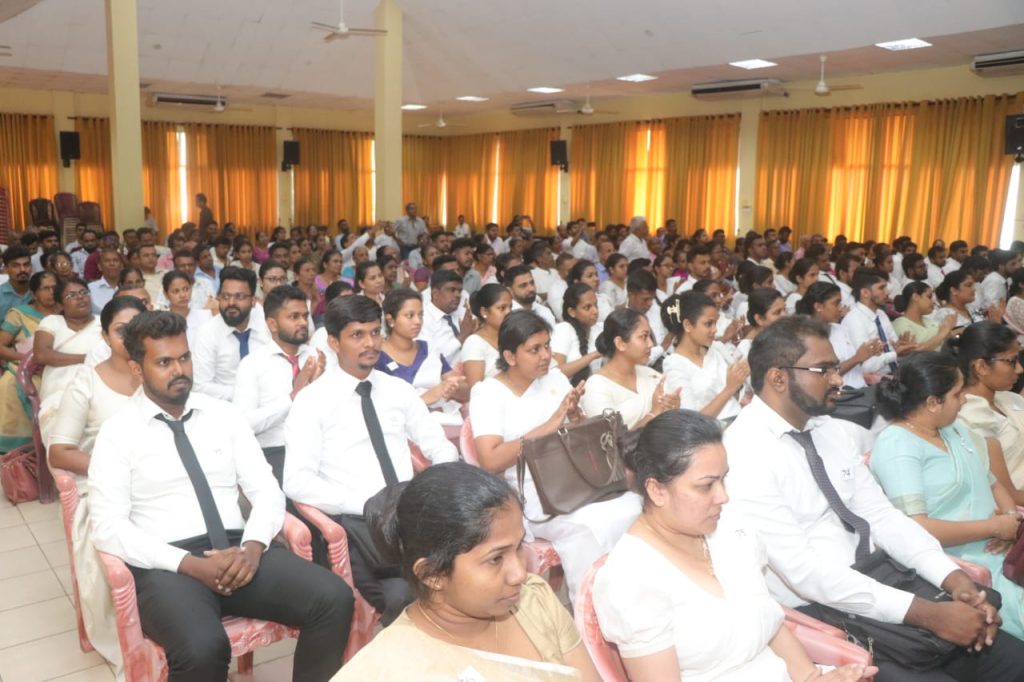 சபரகமுவ மாகாணத்தில் தமிழ் மொழி மூல பட்டதாரிகள் ஆசிரிய நியமனத்தின் போது புறக்கணிப்பு.