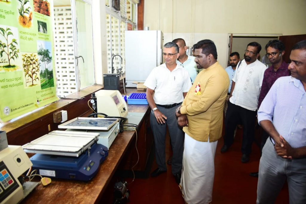 பெருந்தோட்ட சமூக உட்கட்டமைப்பு வசதிகள் பிரதி அமைச்சர் சுந்தரலிங்கம் பிரதீப் புனித ஜோகிம் தேயிலை ஆராய்ச்சி நிலையத்தில் நிலவுகின்ற பிரச்சனைகள் தொடர்பில் நடவடிக்கை