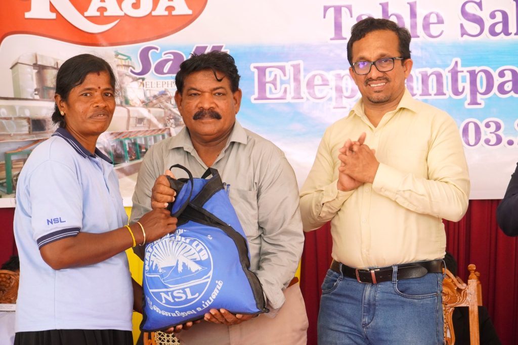 ஏற்றுமதியாகும் ஆனையிறவு உப்பு