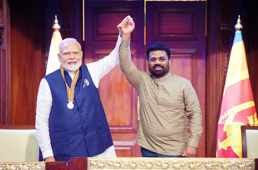 இந்திய பிரதமர் ஸ்ரீ நரேந்திர மோடிக்கு “ஸ்ரீ லங்கா மித்ர விபூஷண” விருதை ஜனாதிபதி வழங்கினார்.