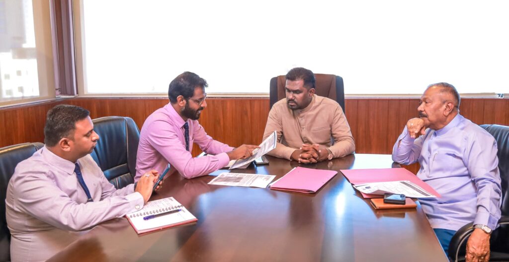 மலையகத்தின் அபிவிருத்தி நடவடிக்கைகள் தொடர்பில் பிரதி அமைச்சர் சுந்தரலிங்கம் பிரதீப் மற்றும் ராதாகிருஷ்ணன் MP ஆகியோருக்கு இடையிலான சந்திப்பு